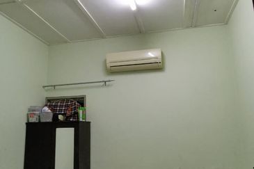 Townhouse TAMAN SAGA AMPANG