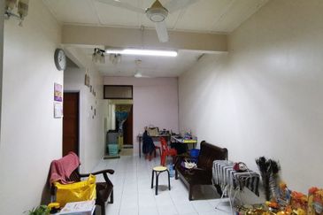 Townhouse TAMAN SAGA AMPANG
