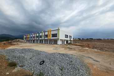 Shop for sales 2 tingkat Batang Kali kedai utk jual