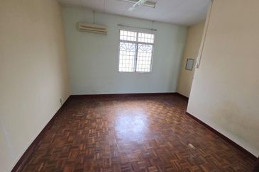 Taman Tasik Semenyih (Lake Residence)