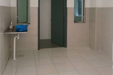 Green Suria Apartment