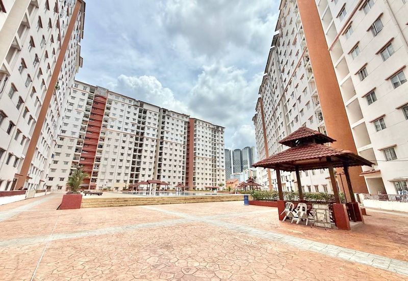 Bayu Puteri Apartment