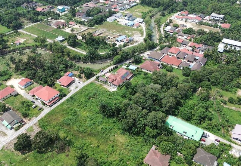 Kampung Sungai Pelong