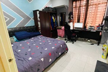 Persiaran Puncak Alam 1 