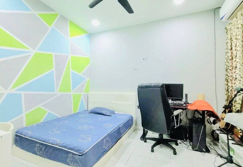 Persiaran Puncak Alam 1 