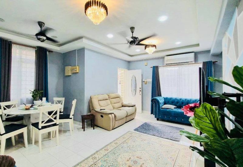 Persiaran Puncak Alam 1 