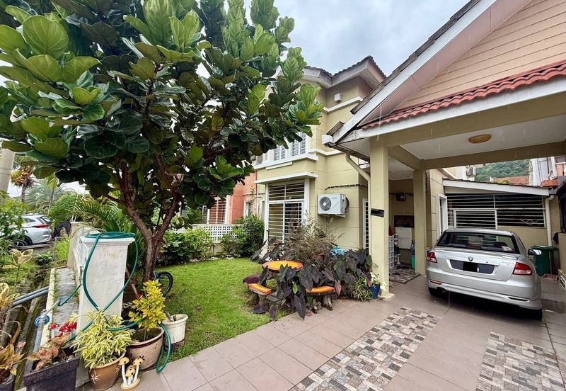 Persiaran Puncak Alam 1 