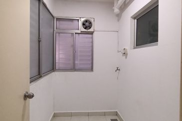 De Bayu Apartment @ Setia Alam