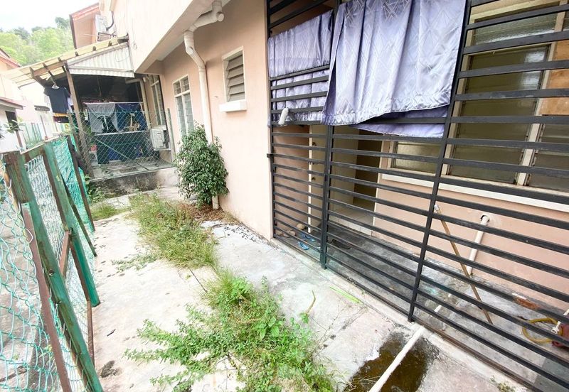 Persiaran Puncak Alam 1 