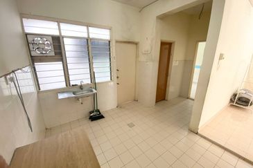 Persiaran Puncak Alam 1 