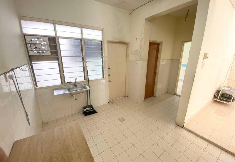 Persiaran Puncak Alam 1 