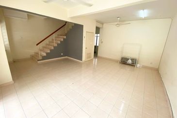 Persiaran Puncak Alam 1 