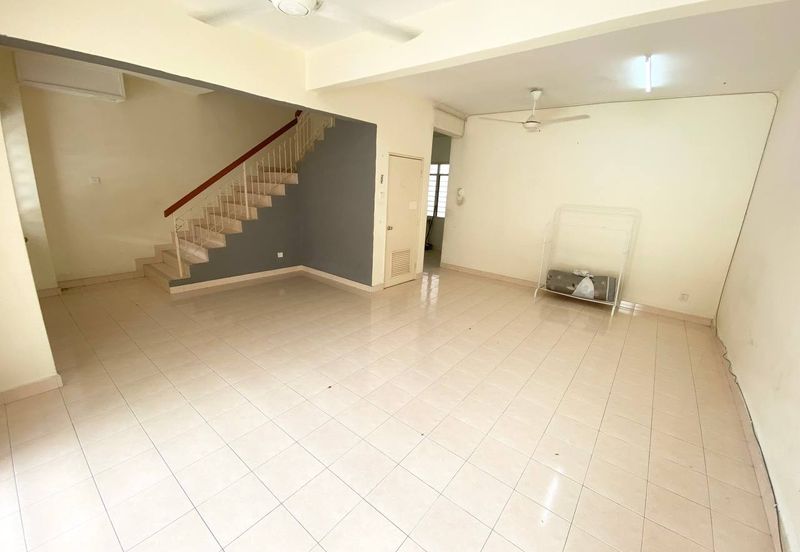 Persiaran Puncak Alam 1 