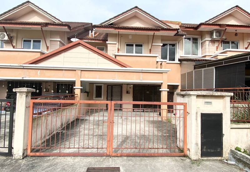 Persiaran Puncak Alam 1 