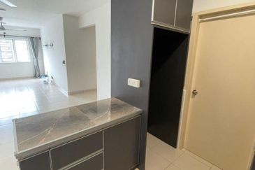 De Bayu Apartment @ Setia Alam