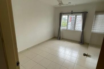 De Bayu Apartment @ Setia Alam