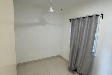 De Bayu Apartment @ Setia Alam