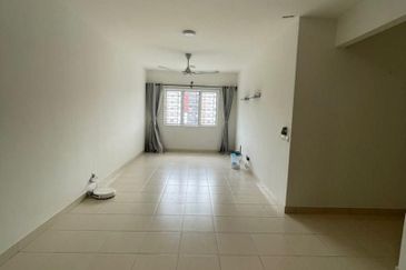 De Bayu Apartment @ Setia Alam