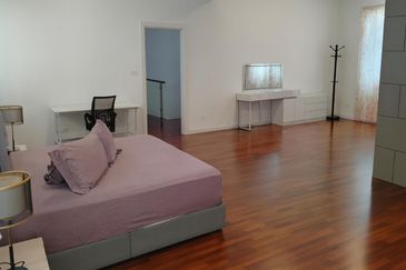 Bungalow @ Taman Meranti Jaya Puchong 3 Sty Corner Freehold 7R6B Extra Land For Sale