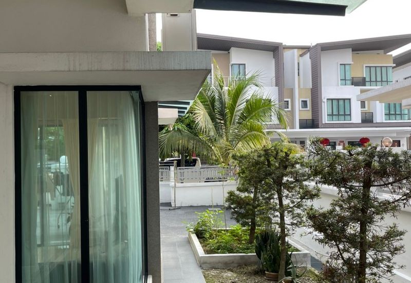 Akira @ 16 Sierra (Sierra 9)