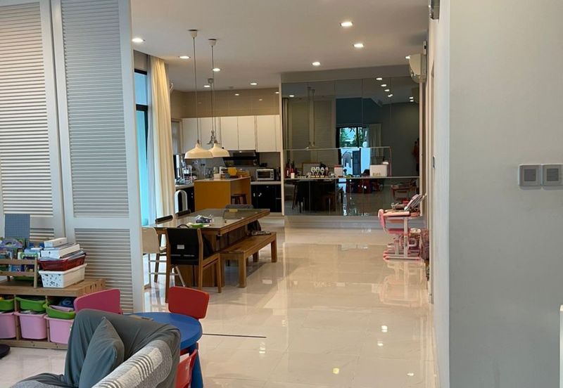 Akira @ 16 Sierra (Sierra 9)