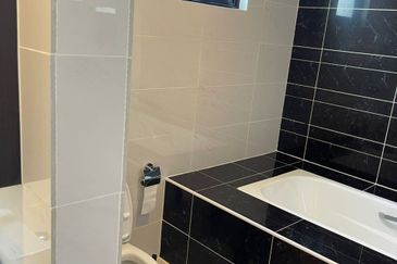 Akira @ 16 Sierra (Sierra 9)