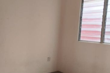 Rumah Pangsa Impian, Bandar Saujana Putra