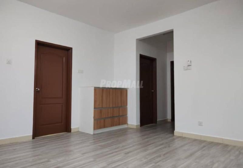 Villa Park Condominium