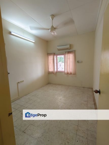 Puchong Taman Kinrara Seksyen 1 Double Storey House For Sale, Selangor, Puchong