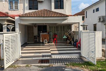 Taman Saujana Puchong