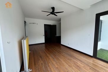 Duta Villa, Setia Alam