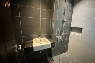 Duta Villa, Setia Alam