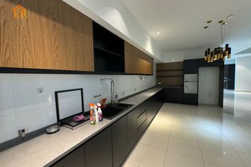 Duta Villa, Setia Alam