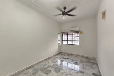 Jalan Muda Meru Klang 2 Double Storey House for Sale