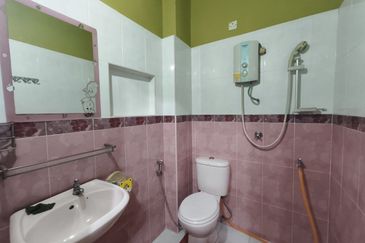 Jalan Muda Meru Klang 2 Double Storey House for Sale