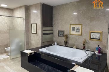 Duta Villa, Setia Alam