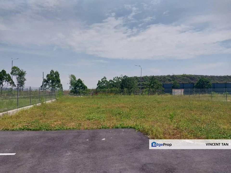(Facing Highway ,Good Exposure ) Detached Factory in XME Business Park, Negeri Sembilan, Nilai