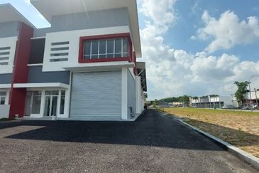 Corner Lot 2 Storey Semi Detached Factory In Nilai,Nilai 2,Nilai3,Arab Malaysian Industrial Park,Pajam,Mantin,Taman Semarak