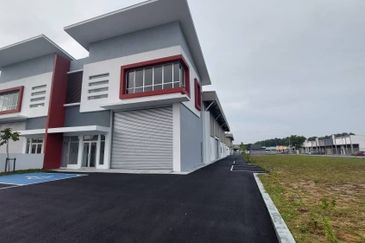 Corner Lot 2 Storey Semi Detached Factory In Nilai,Nilai 2,Nilai3,Arab Malaysian Industrial Park,Pajam,Mantin,Taman Semarak