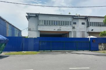 1.5 Storey Semi Detached Factory In nilai