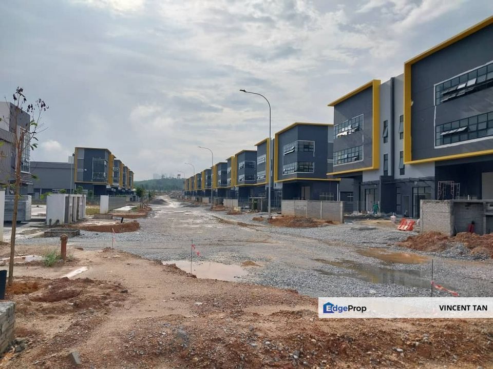 3 Storey Semi Detached Factory In XME Business Park,Nilai for Rental ...