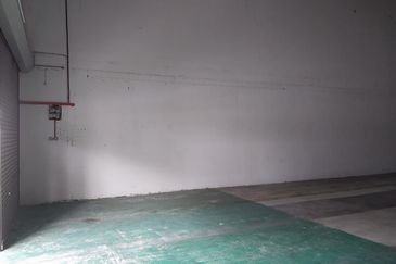 1 Storey Link Factory In Nilai ( 30 feet x 100 ft, 3000 sqft)