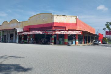 1 Storey Link Factory In Nilai ( 30 feet x 100 ft, 3000 sqft)