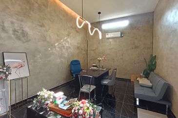 Warehouse Near Jalan Pegawai Alor Setar For Rent