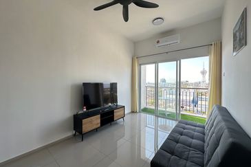 Walking Distance to Aman Central D’Aman Residence Condominium For Rent