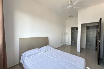 Walking Distance to Aman Central D’Aman Residence Condominium For Rent