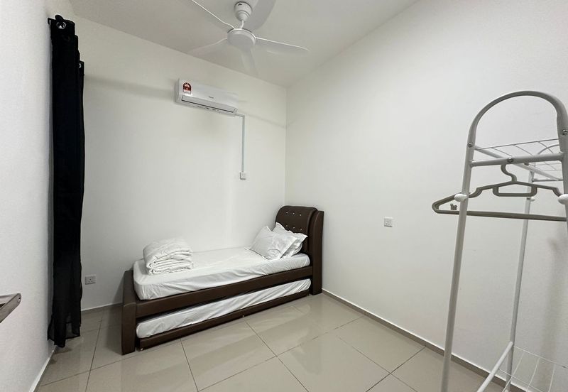 Walking Distance to Aman Central D’Aman Residence Condominium For Rent