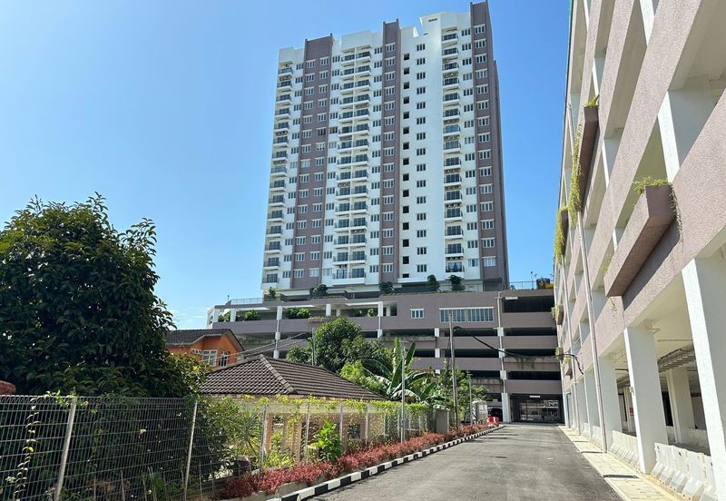 Walking Distance to Aman Central D’Aman Residence Condominium For Rent