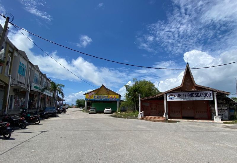 Double Storey Shoplot Kompleks Sri Putra Kuala Kedah For Sale