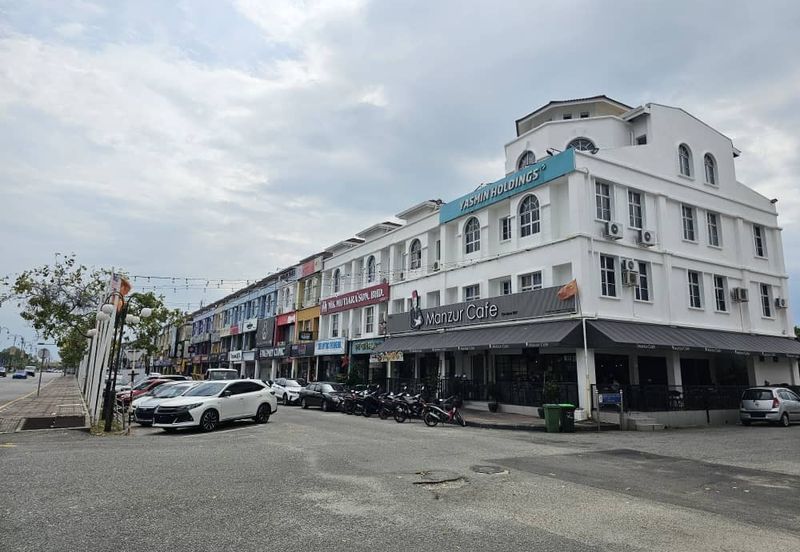 Jalan Pegawai